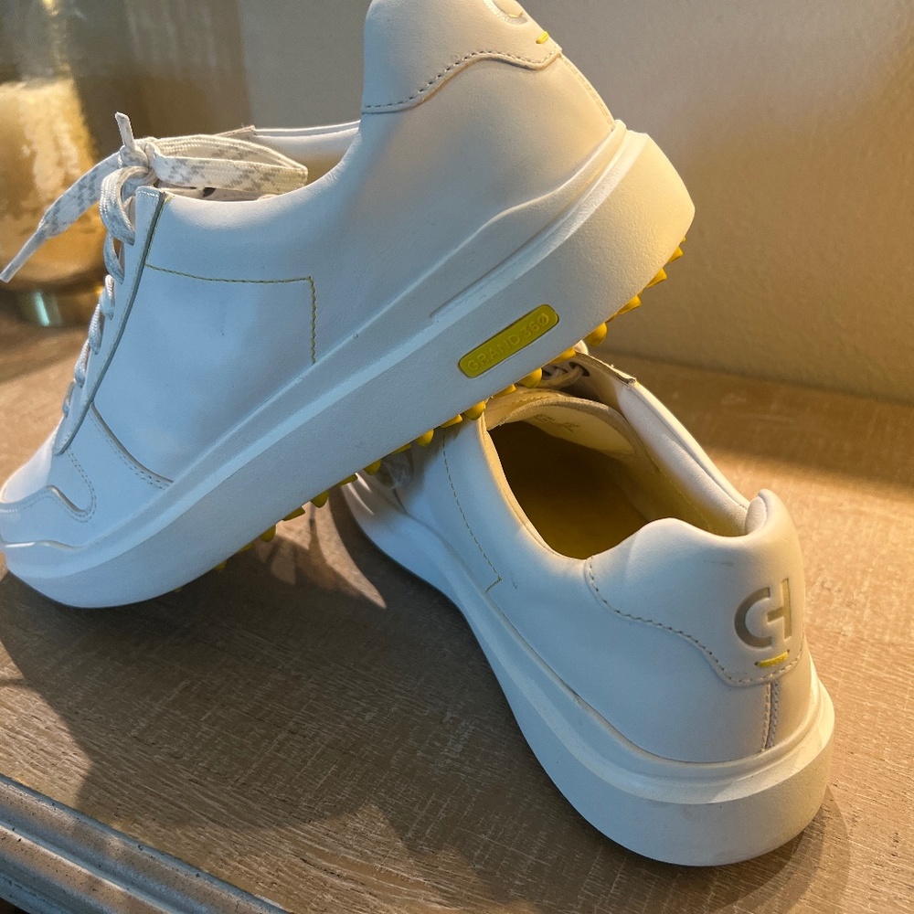 Golf shoes